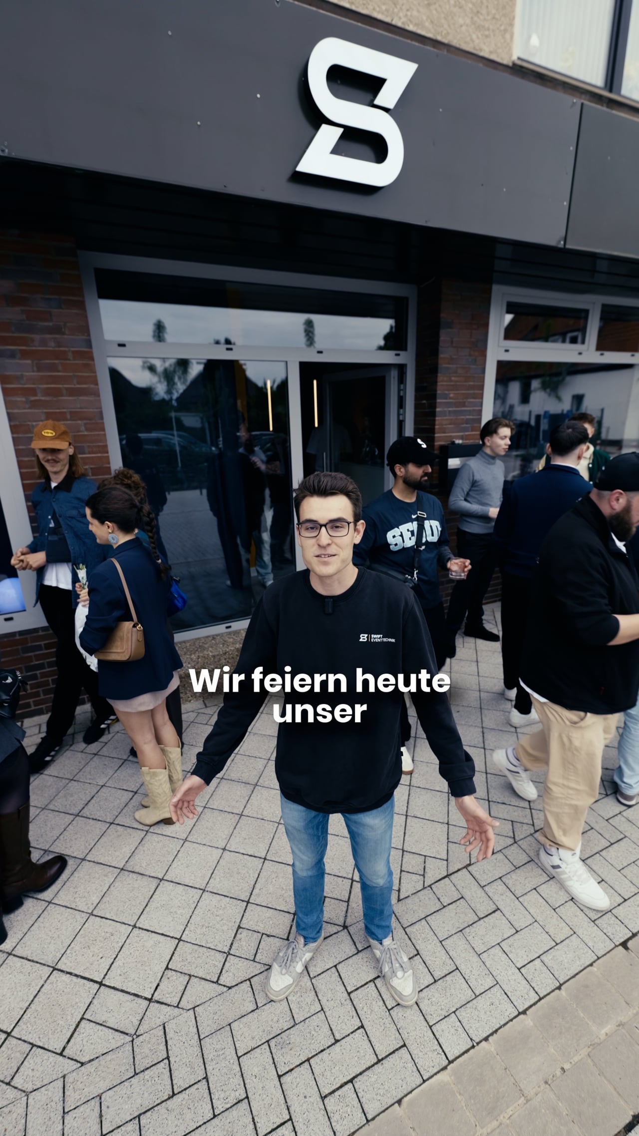 Social Media Video von echtkurz · Cut 01